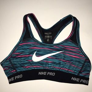 Nike pro sports bra
